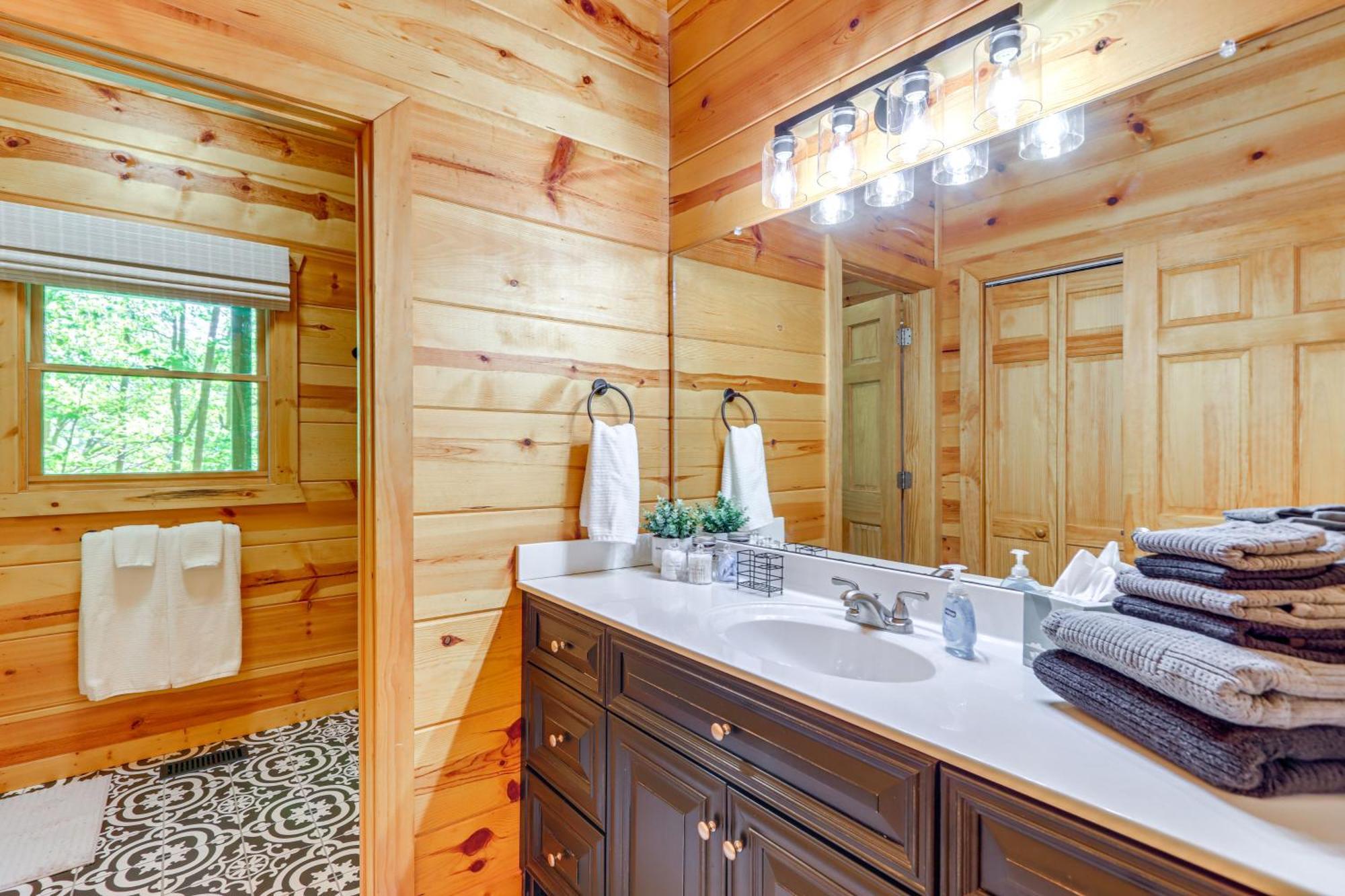 Lakeside Cabin Game Room, Dock, Orchard, Wineries إليجاي المظهر الخارجي الصورة