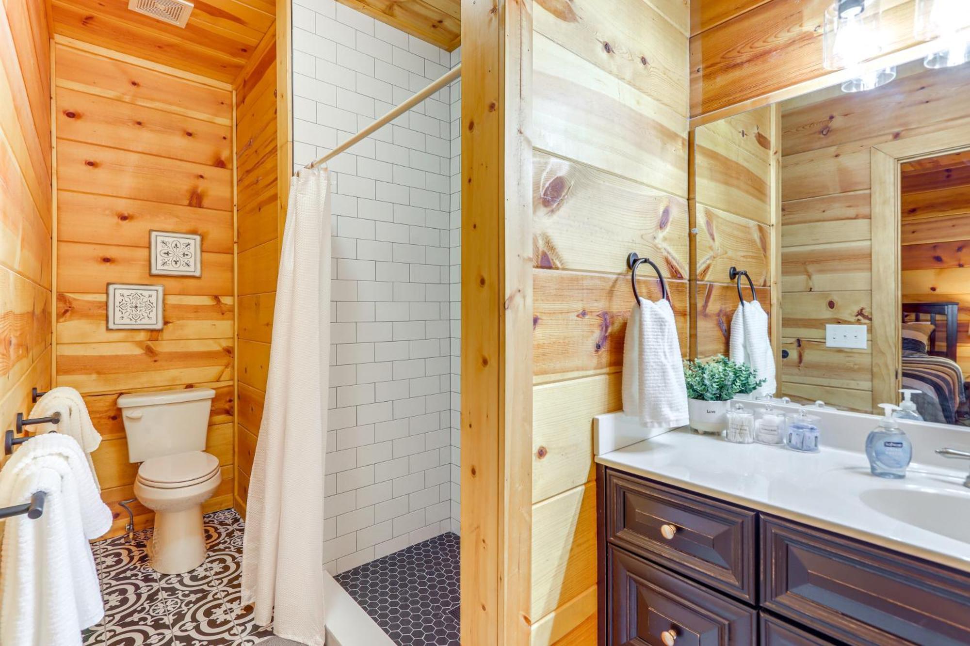 Lakeside Cabin Game Room, Dock, Orchard, Wineries إليجاي المظهر الخارجي الصورة